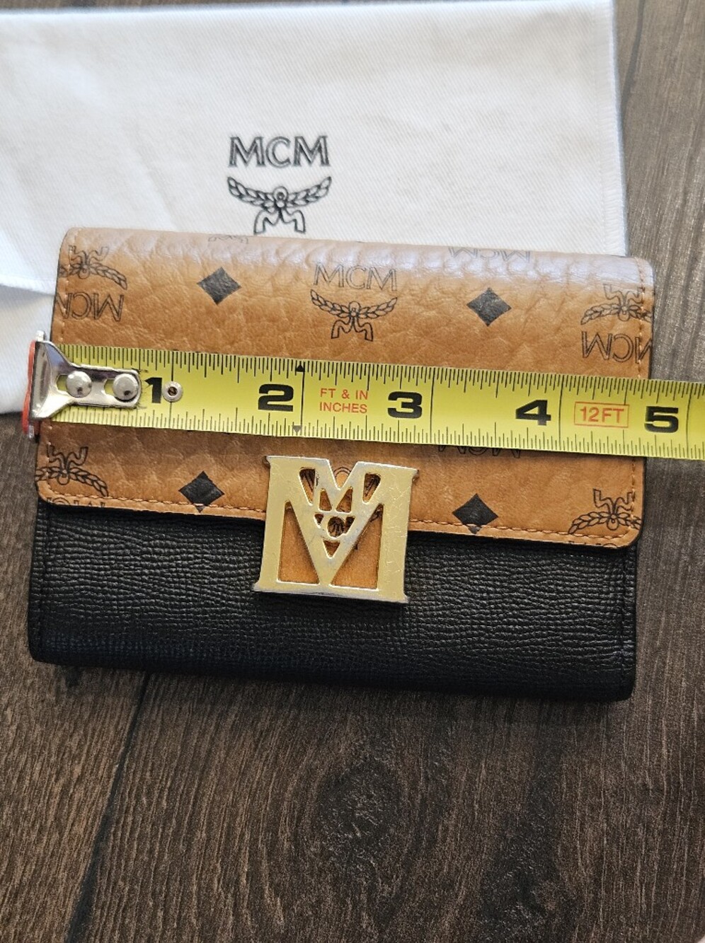MCM Visetos Cognac Black Trifold Compact Wallet Gold Logo + Dust Bag - Picture 12 of 15